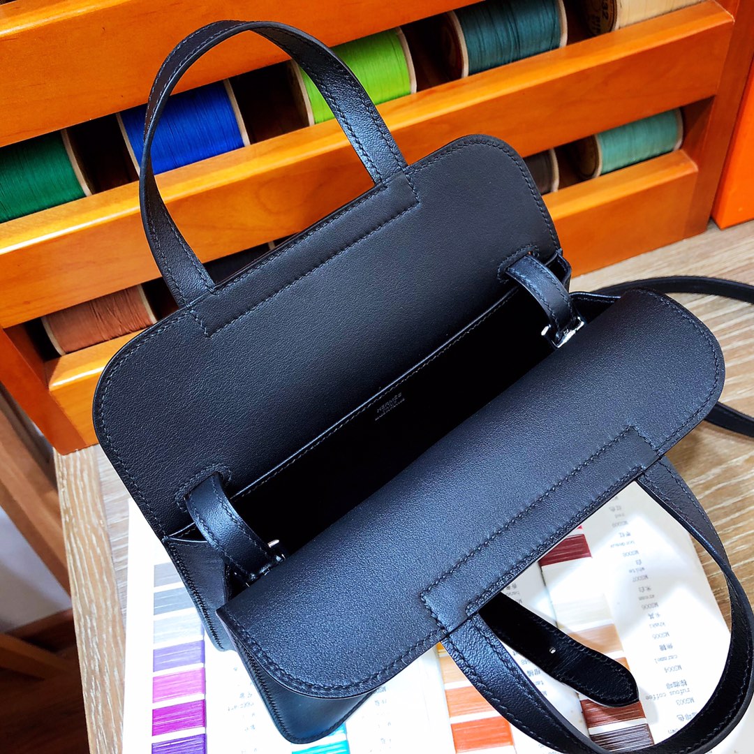 에르메스 미니 할잔백22 블랙 은장 스위프트